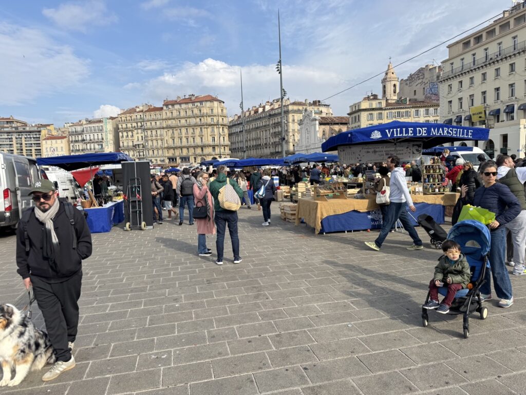 Marché des producteurs au Vieux-Port de Marseille 1er arrondissement